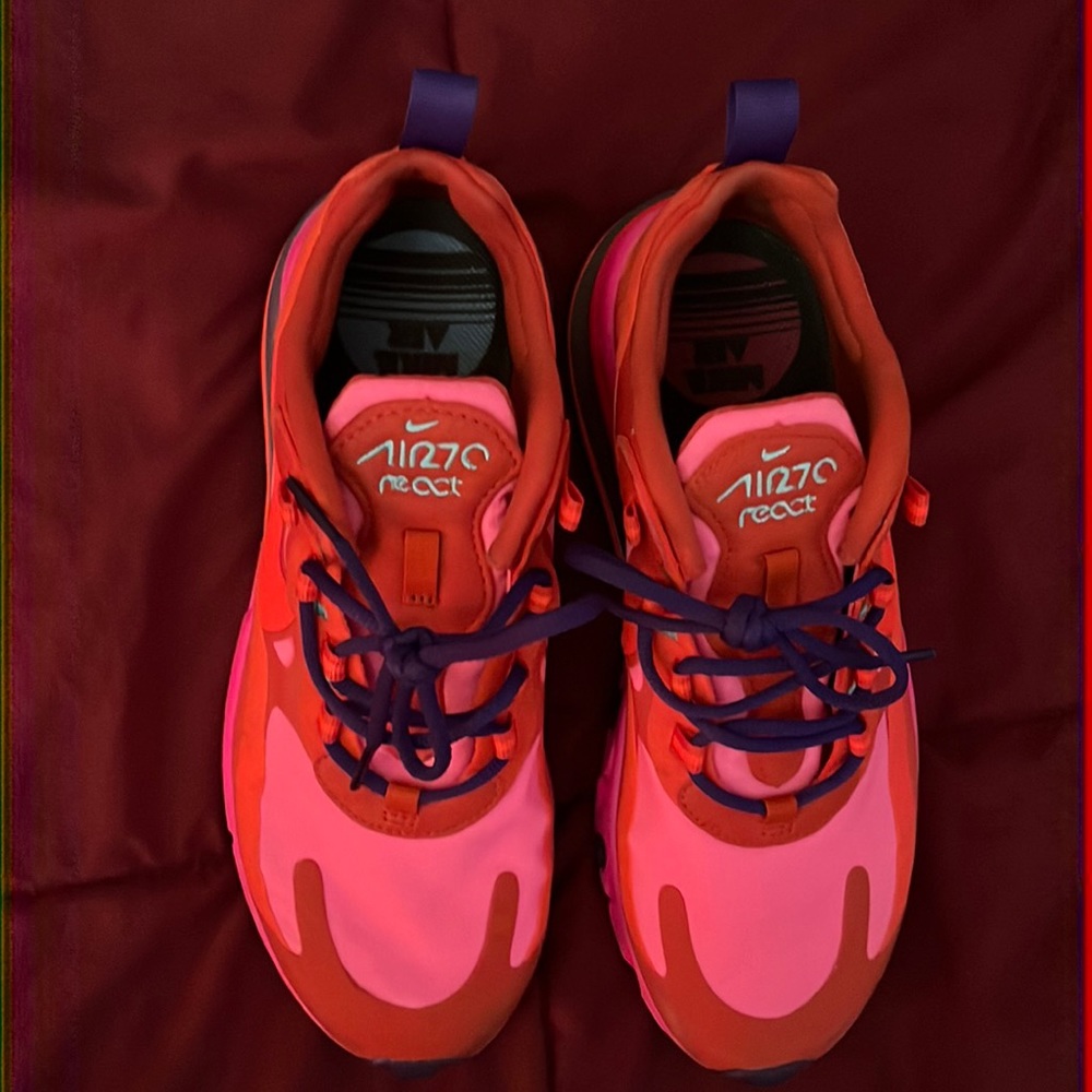 W Air Max 270 React size 6.5 red/pink/purple